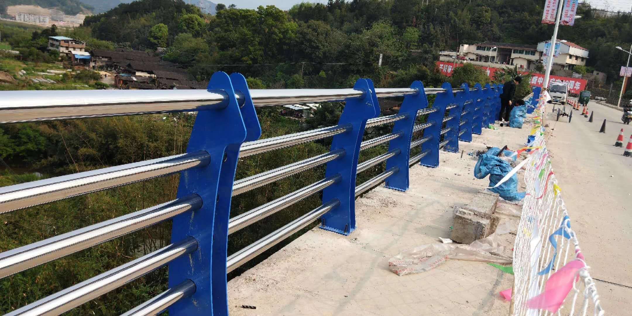 不銹鋼復(fù)合管